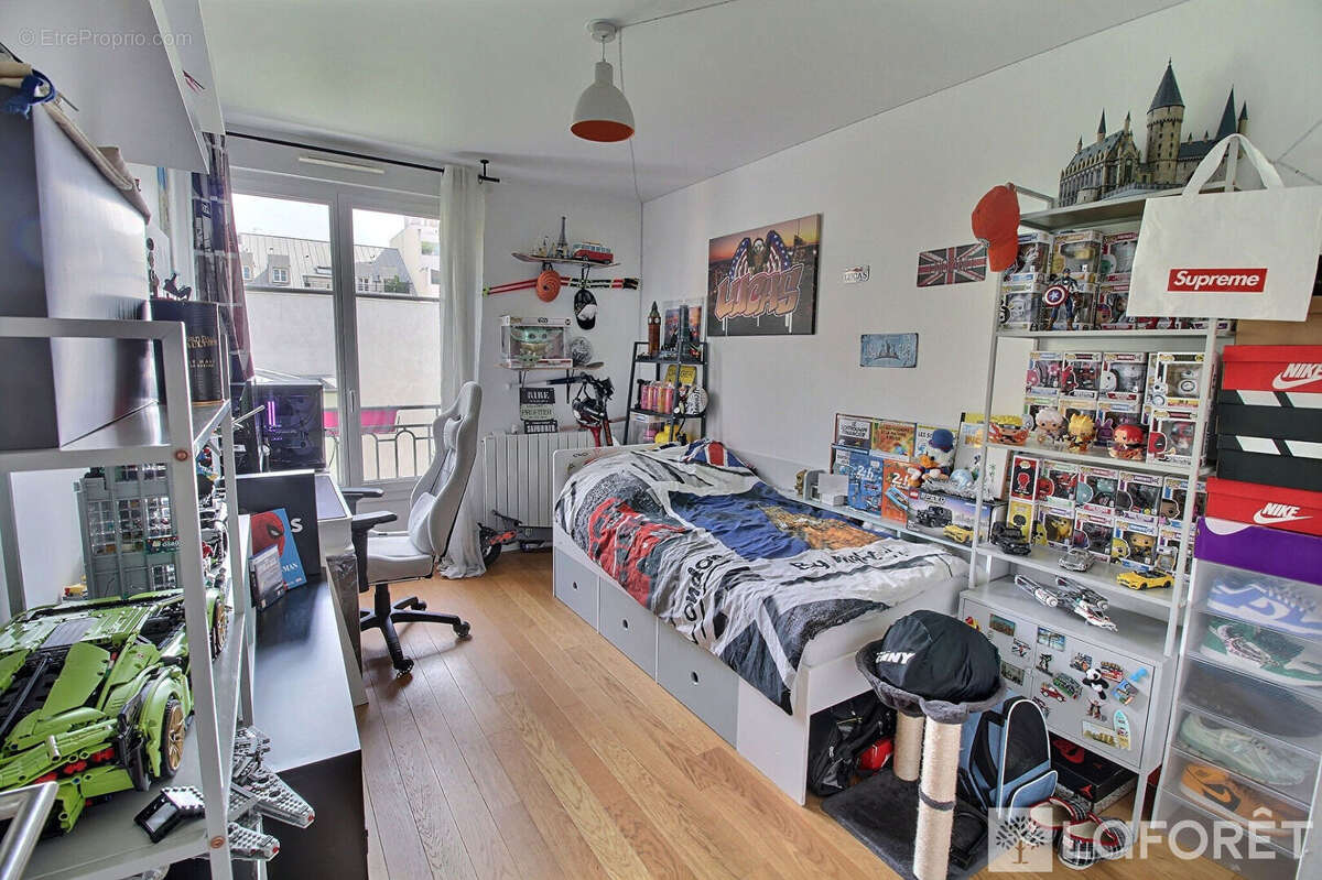 Appartement à LA GARENNE-COLOMBES