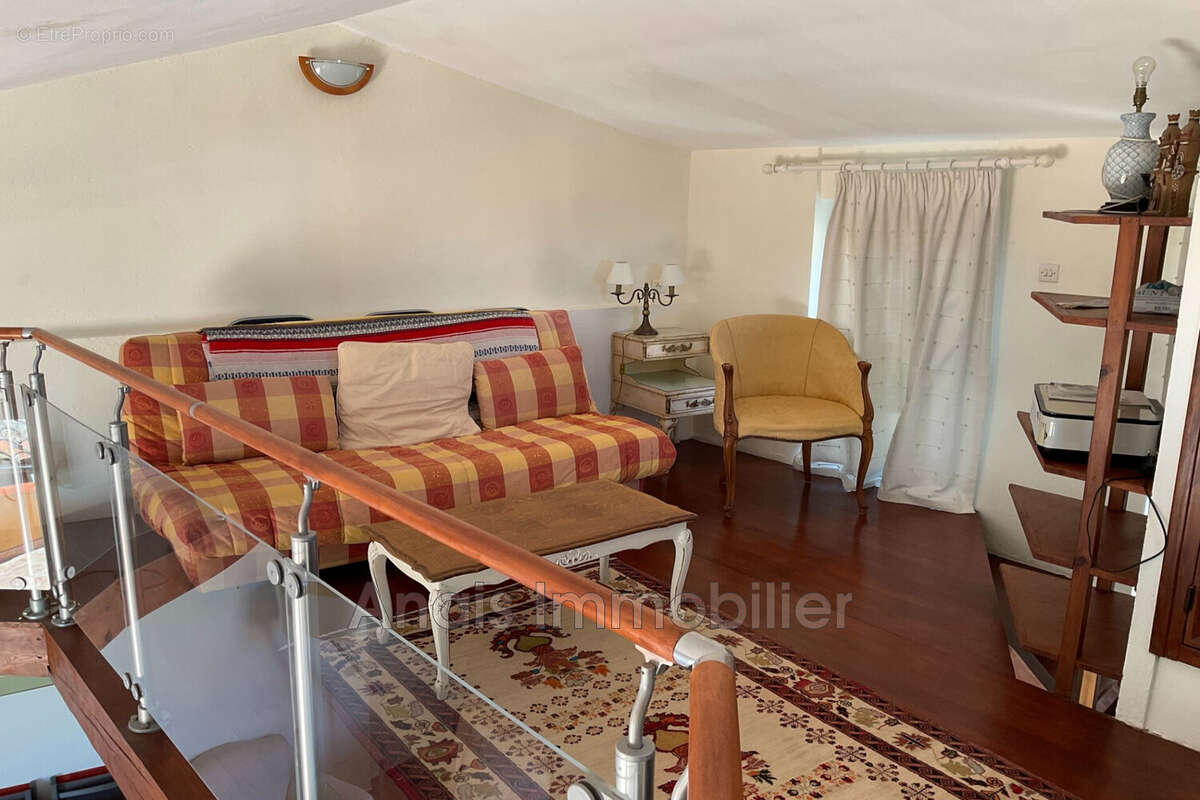 Appartement à COGOLIN