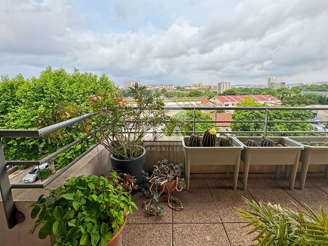Appartement à MARSEILLE-14E