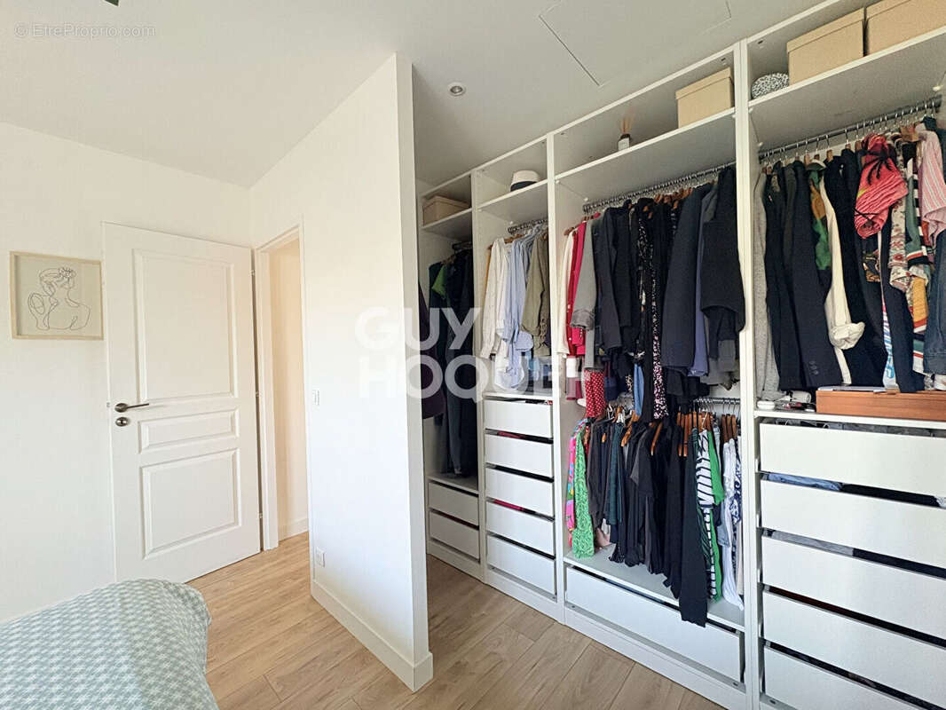 EXCLUSIVITE Chez Guy Hoquet Très belle maison entièrement rénovée, véritable coup de coeur ! - photo 11