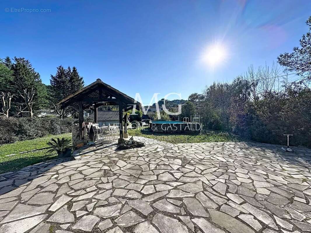 Maison à MOUGINS