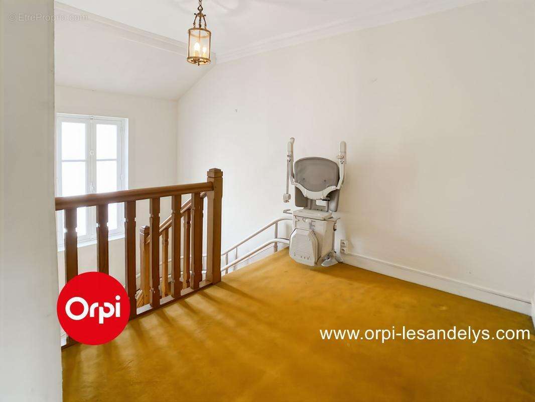 Appartement en duplex T5 - Centre Ville Les Andelys - Commerces aux pieds - photo 11