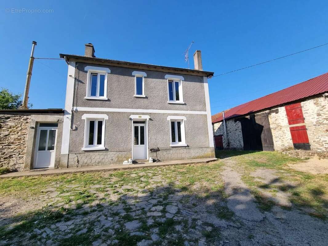 Maison à JOUAC