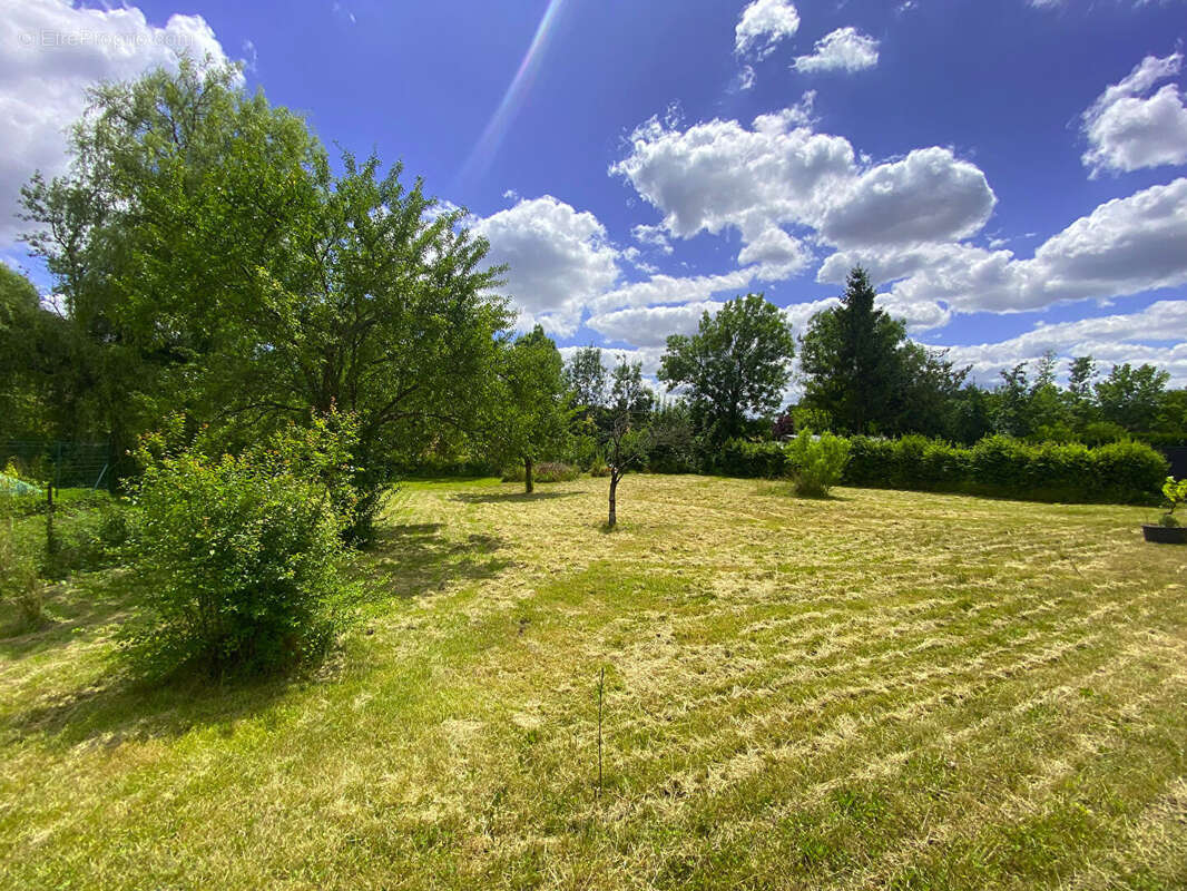 Maison à COUSANCES-LES-TRICONVILLE
