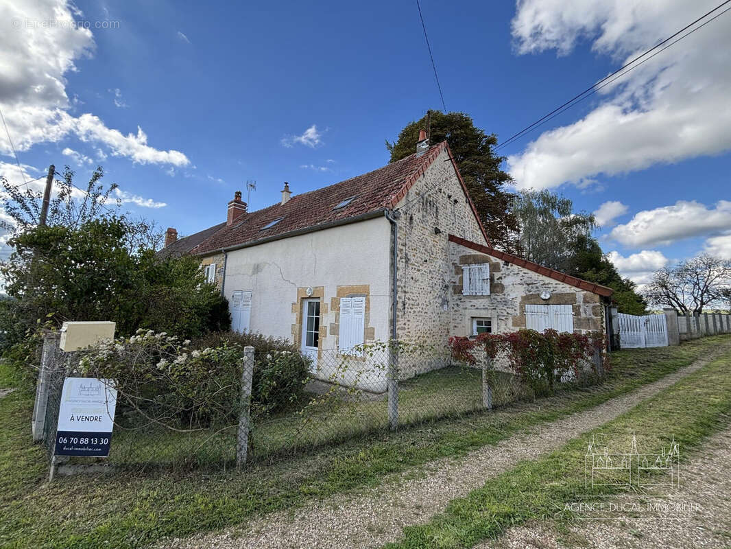 Maison à SAINT-BENIN-D'AZY