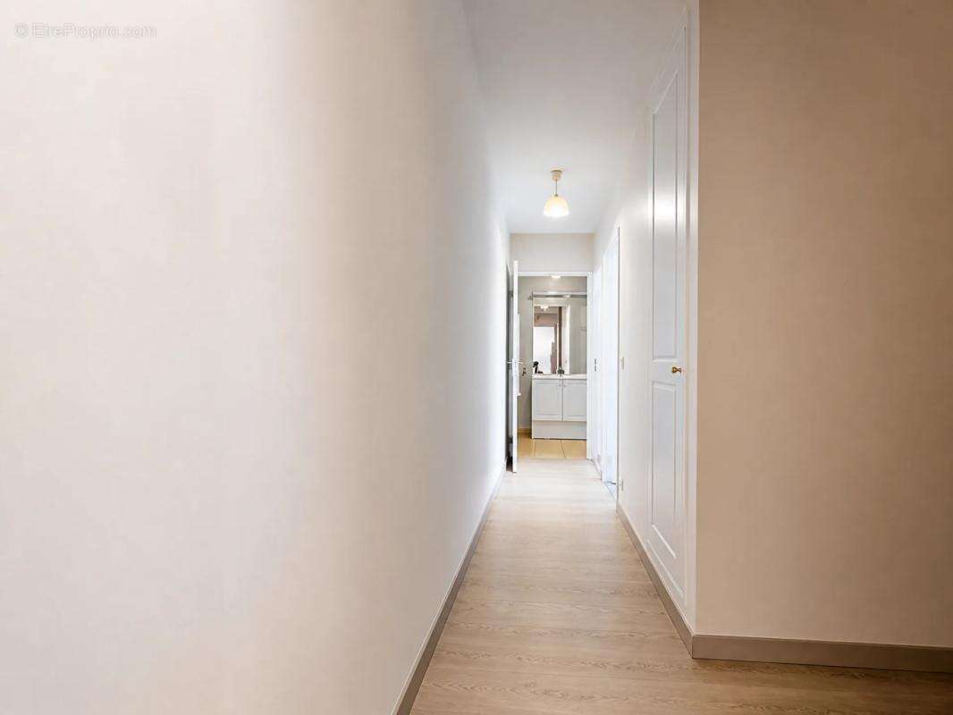 Appartement de 5 pièces de 95 m² à Osny - photo 8