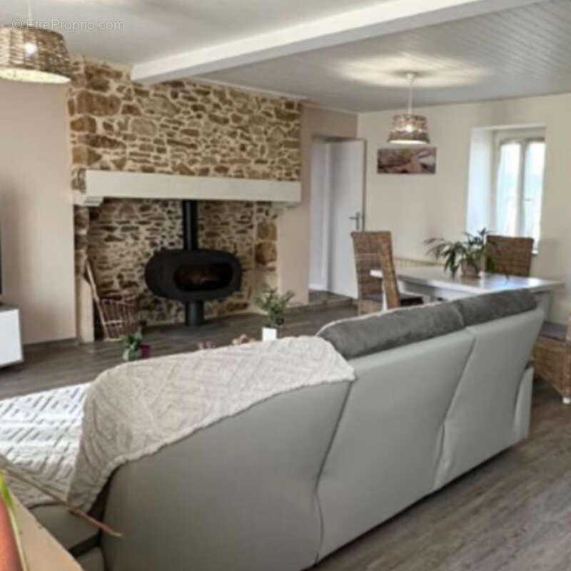 Maison à LA COQUILLE