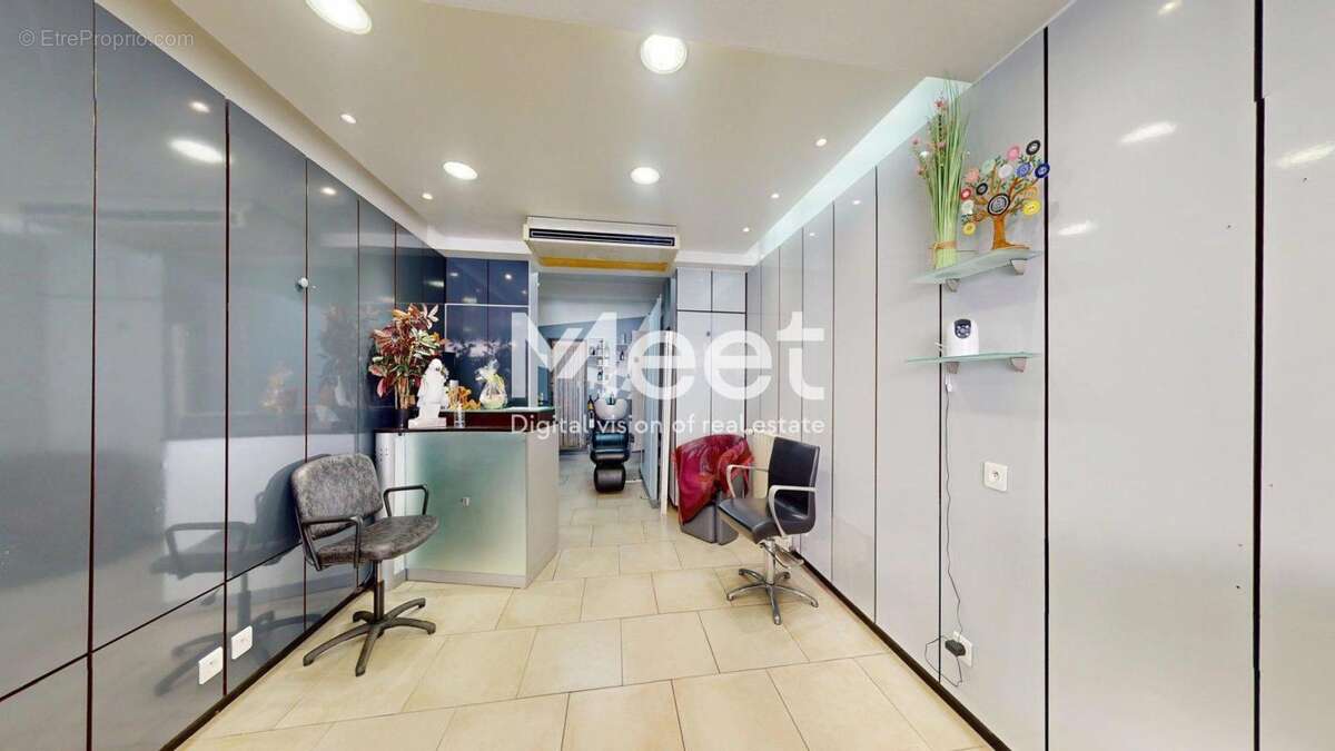 Commerce à VILLENEUVE-SUR-YONNE