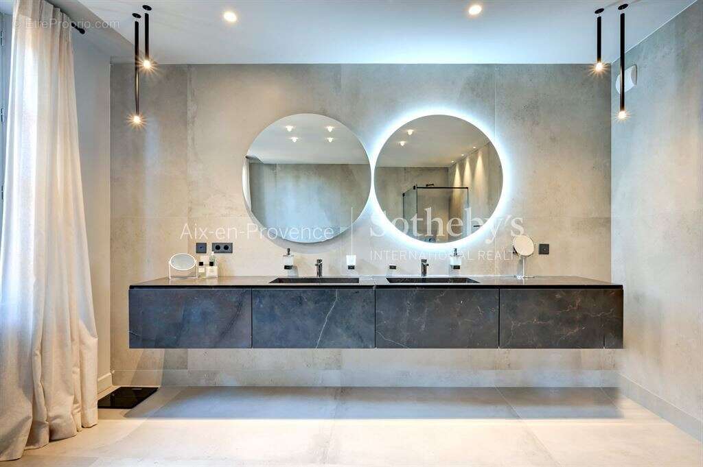 Maison à AIX-EN-PROVENCE