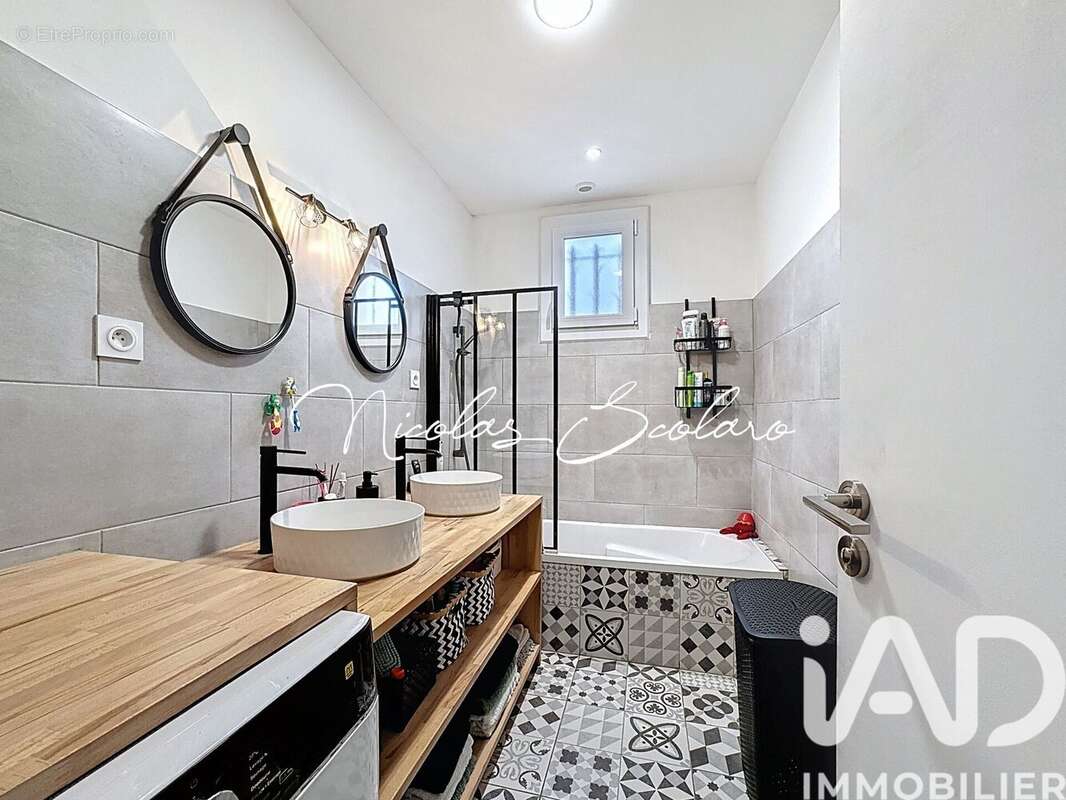 Photo 9 - Appartement à L'ISLE-SUR-LA-SORGUE