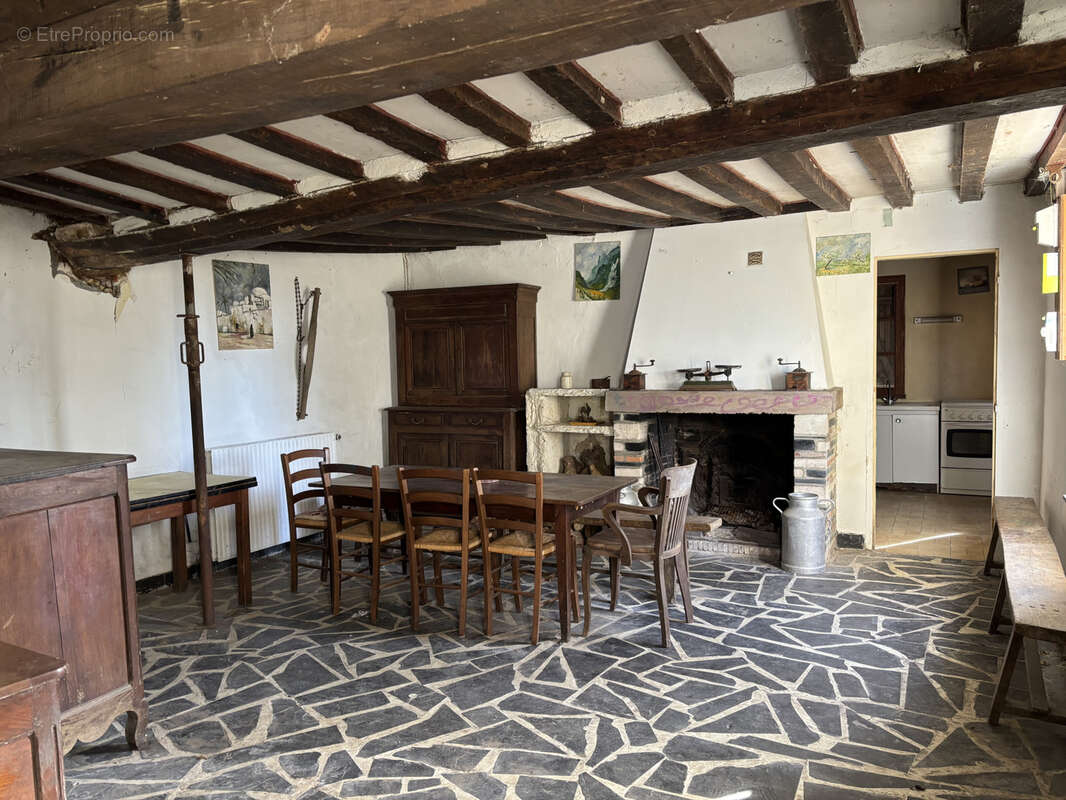 Maison à LE MELE-SUR-SARTHE