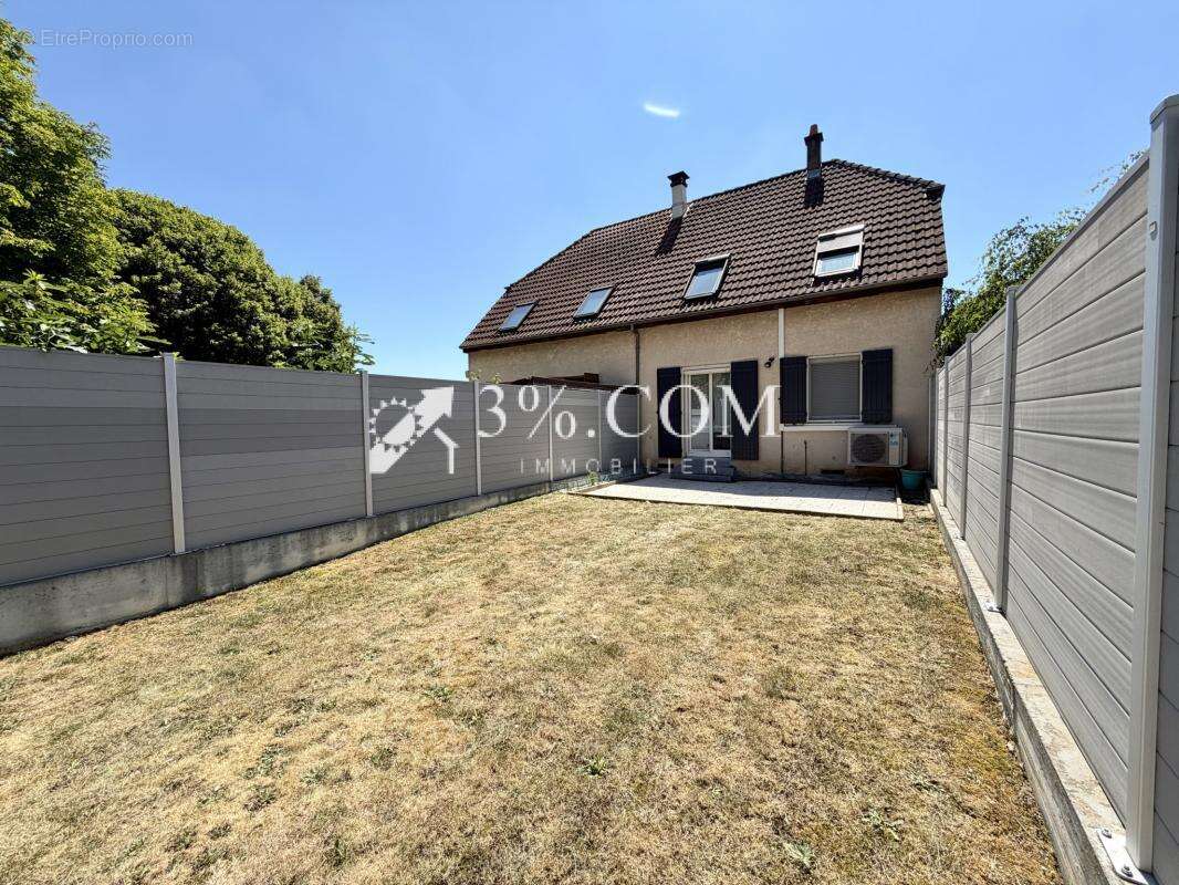 3%COM - En EXCLUSIVITÉ- À REICHSTETT, maison mitoyenne d'env - photo 3