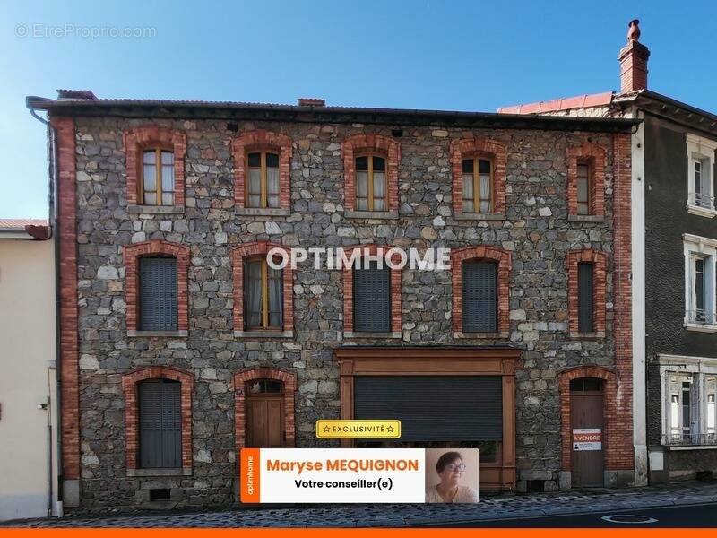 Maison à OLLIERGUES