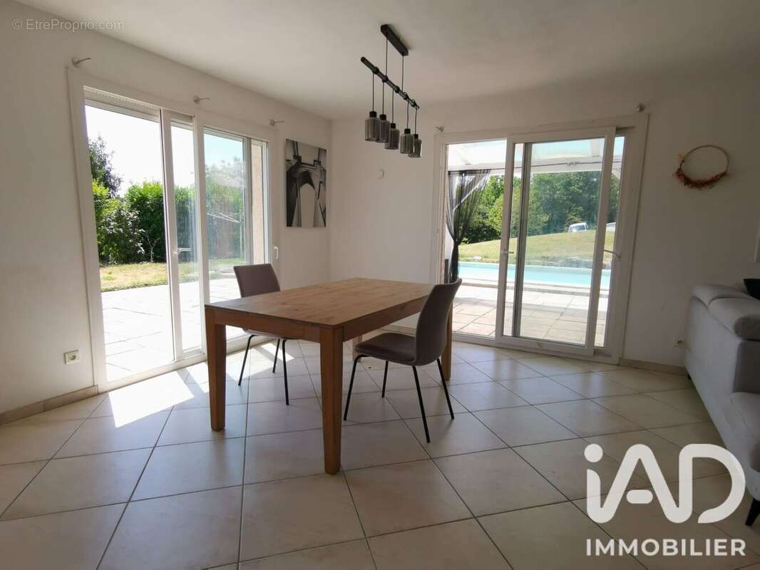 Maison 161 m² à Culoz  - photo 7