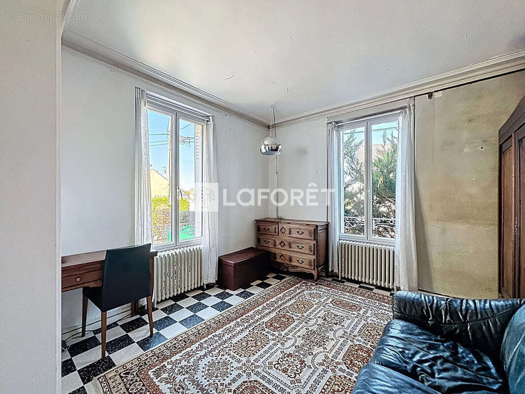 Maison à SARTROUVILLE