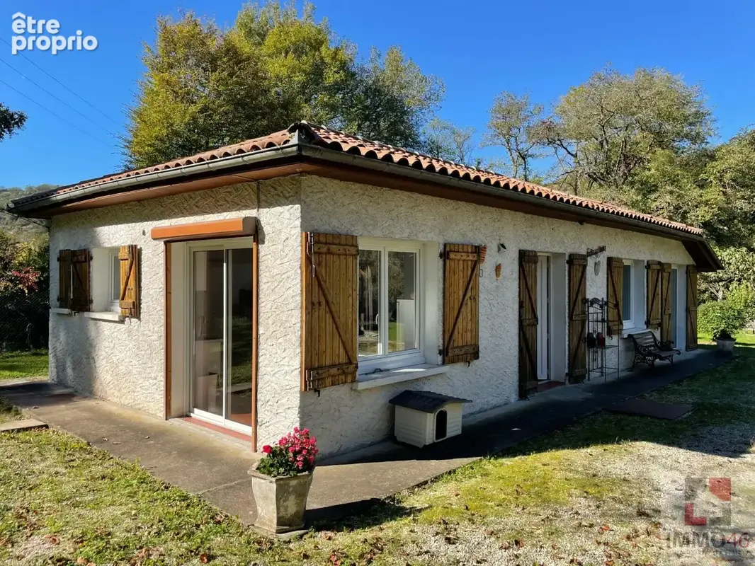 Maison à MONTVALENT