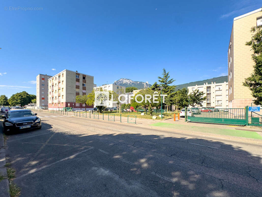 Appartement à SEYSSINET-PARISET