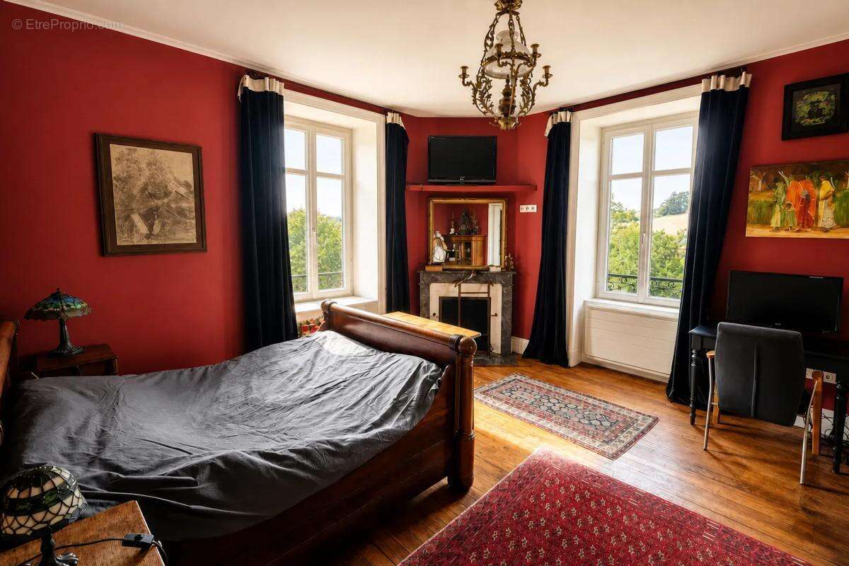 Maison de 7 pièces de 222 m² à Flavignac - photo 8