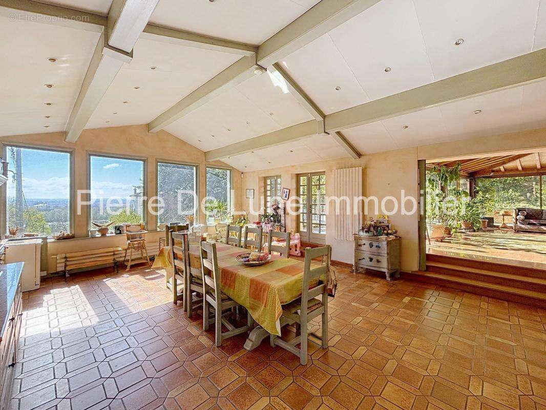 Maison à CALUIRE-ET-CUIRE