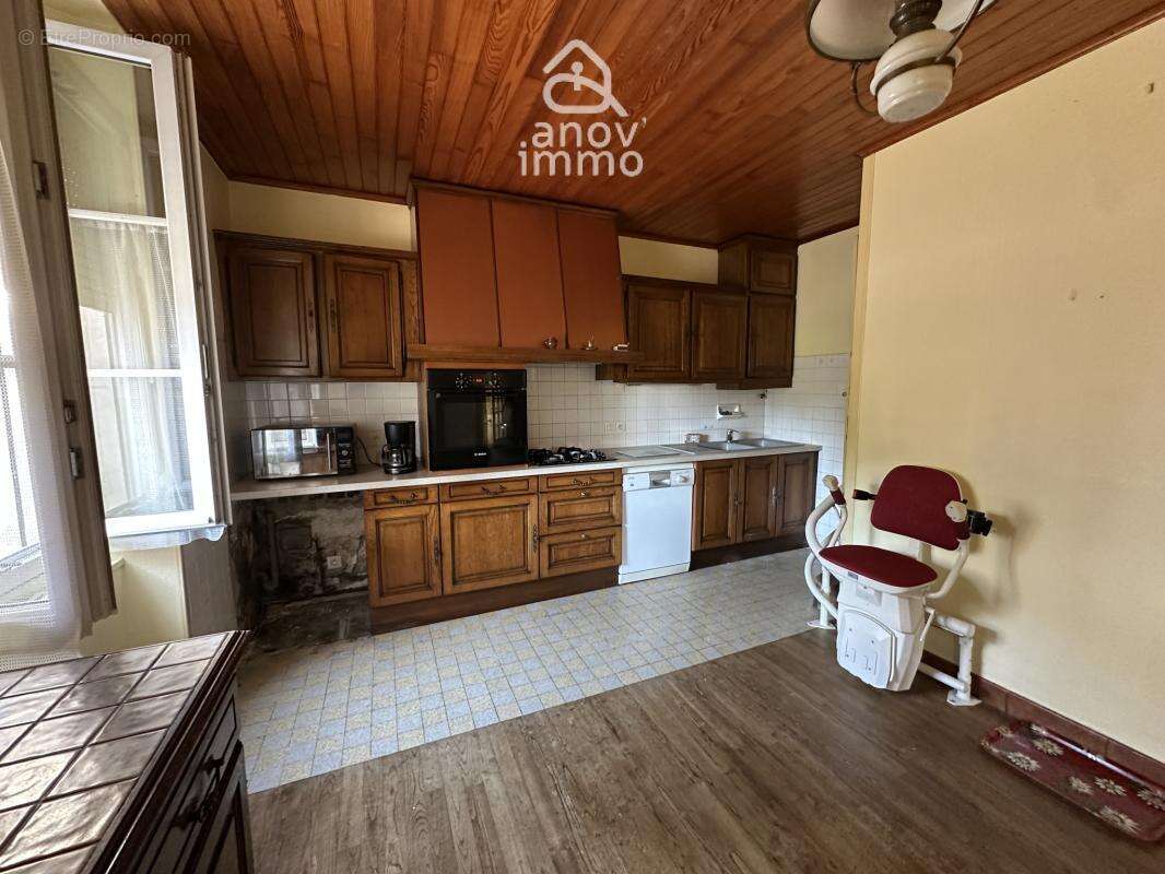 Maison 8 pièces 198 m2 MASSIGNAC - photo 8