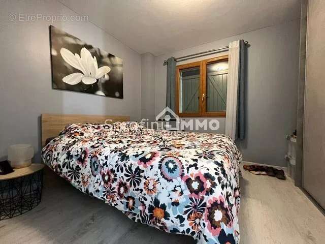 Appartement à POISY
