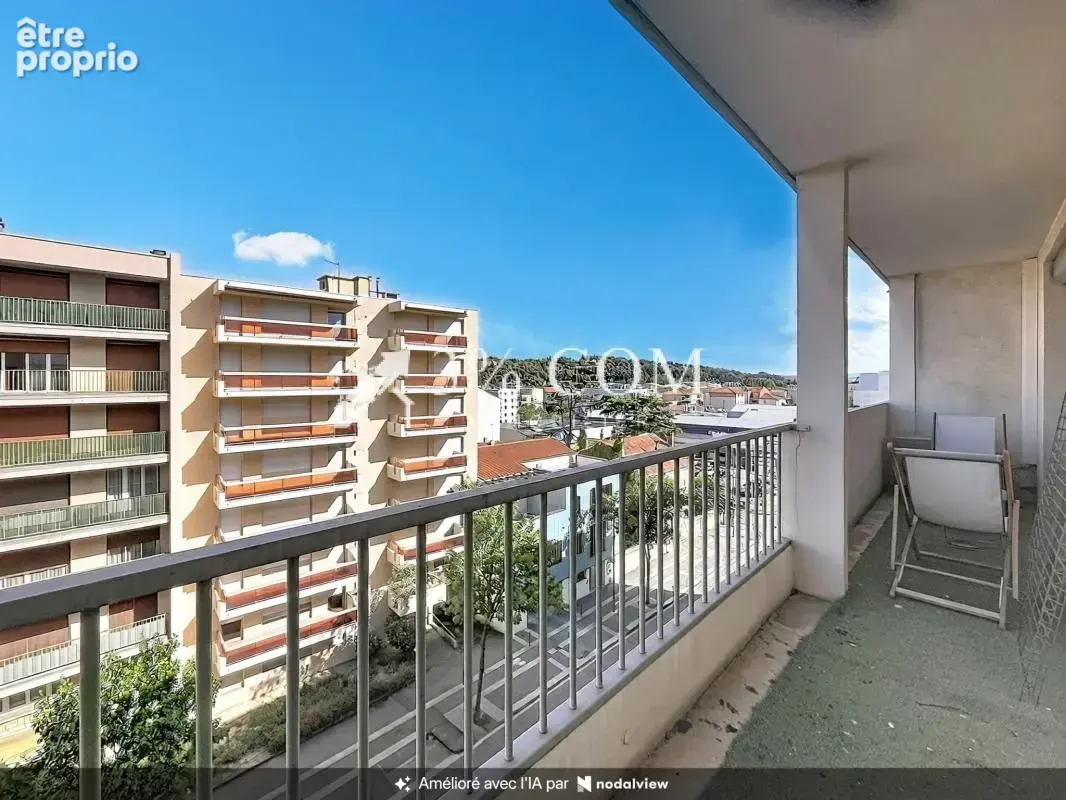Appartement T3 vue Crussol: 74 m2 habitables avec balcon et - photo 13