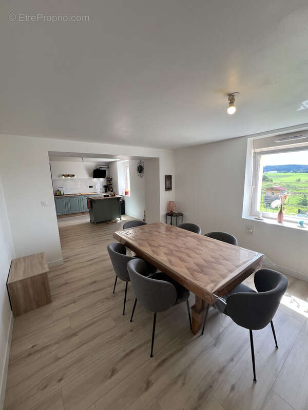 Appartement à GILLEY