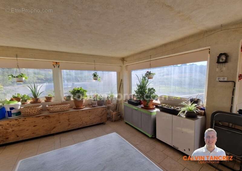 Appartement à SAINT-BRES