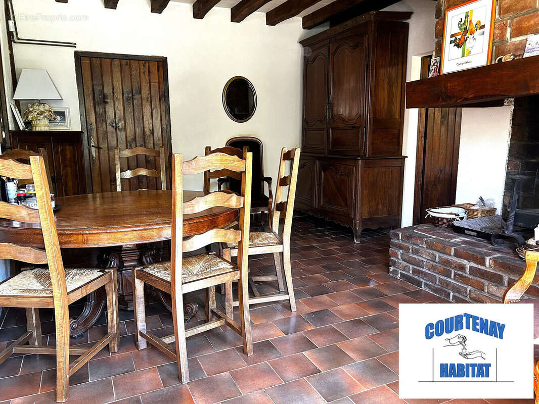 Maison 170 m² à Trigueres  - photo 7