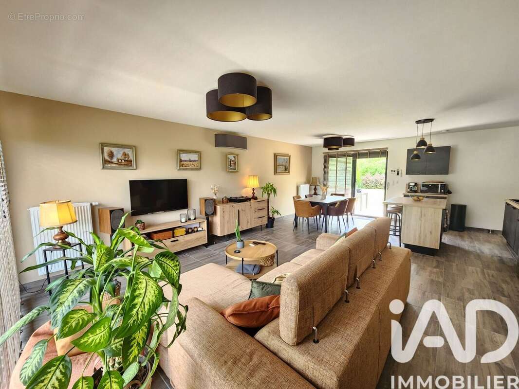 Maison 77 m² à Chennegy  - photo 2
