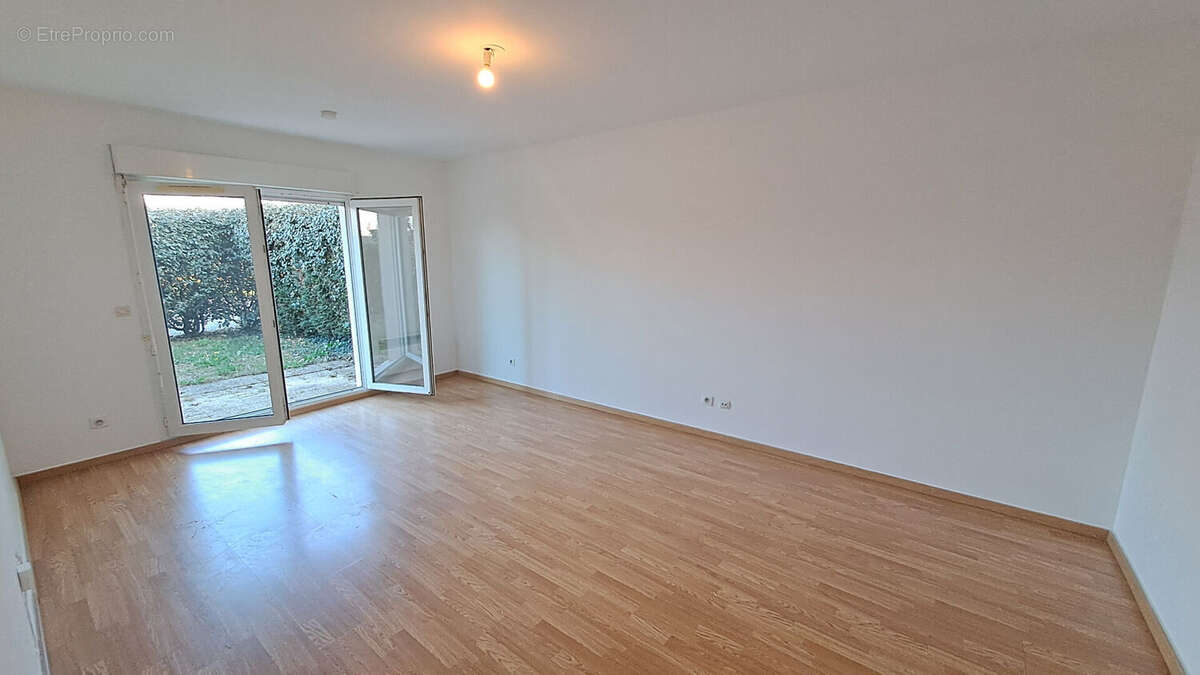 Appartement à SAINT-REMY-LES-CHEVREUSE