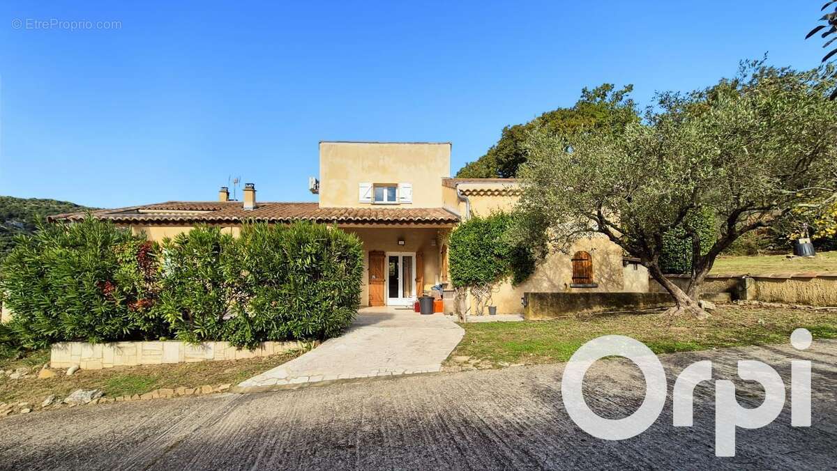 Maison à SAINT-MARTIN-D&#039;ARDECHE
