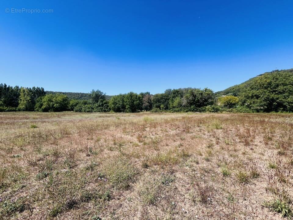 Terrain à SALERNES