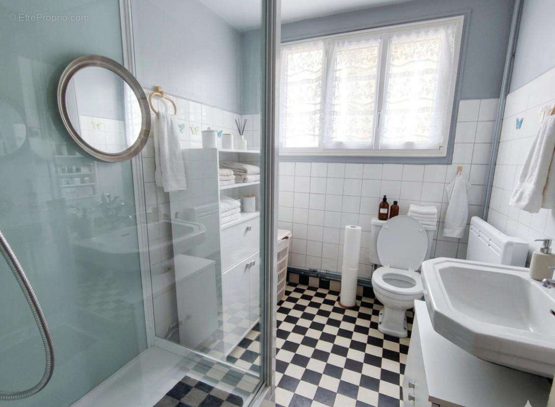Appartement à BROU