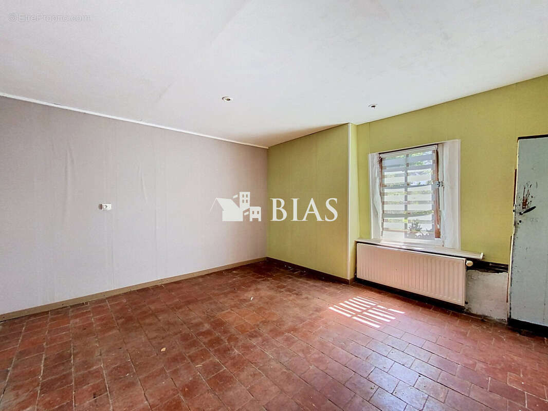Maison à VILLERS-ECALLES