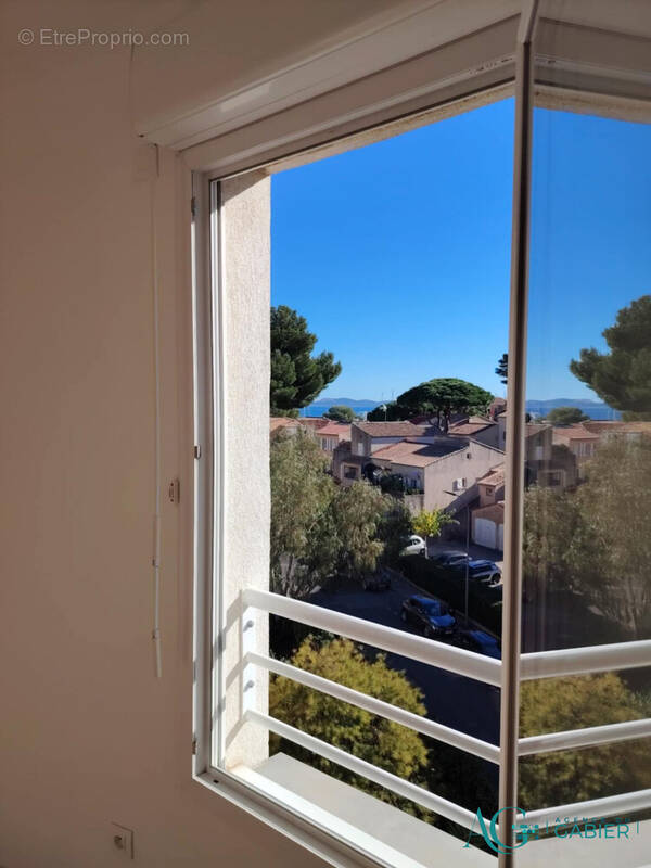 Appartement à HYERES