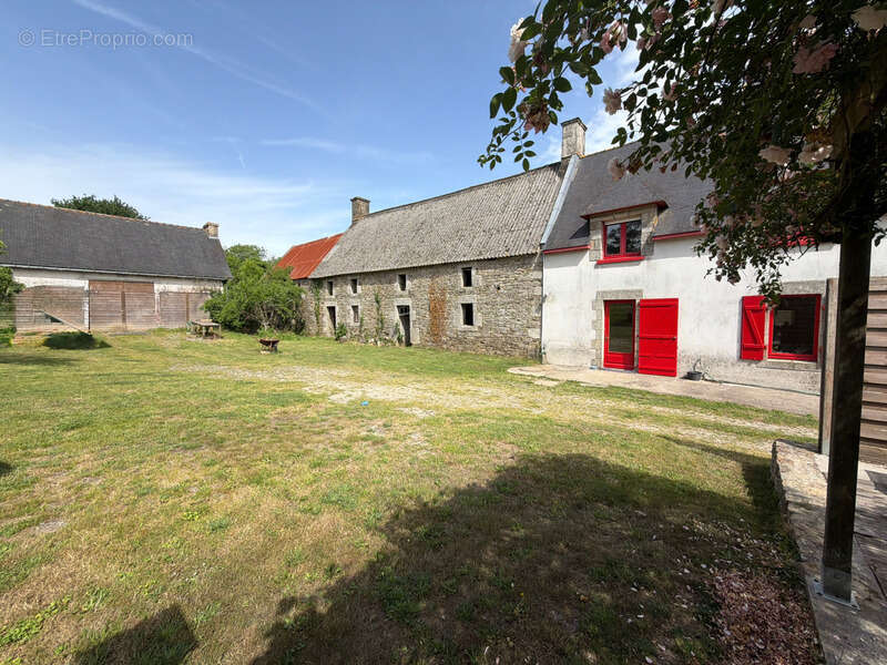 Maison à CLEGUER