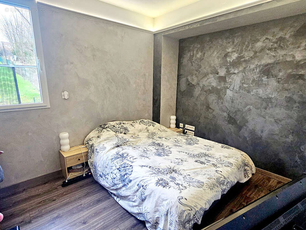 Appartement à LAY-SAINT-CHRISTOPHE