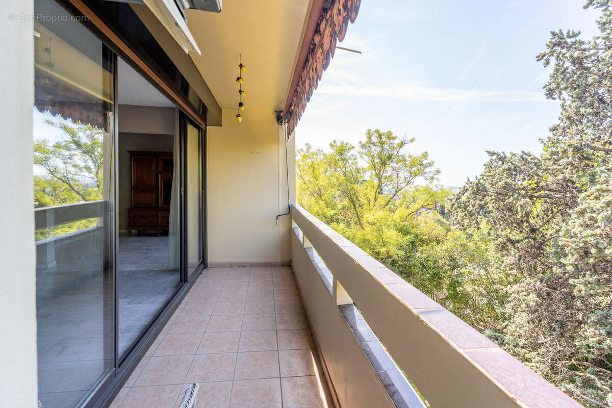 Appartement à MARSEILLE-12E