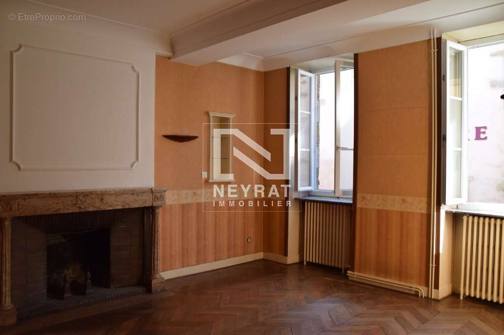 Appartement à ARNAY-LE-DUC