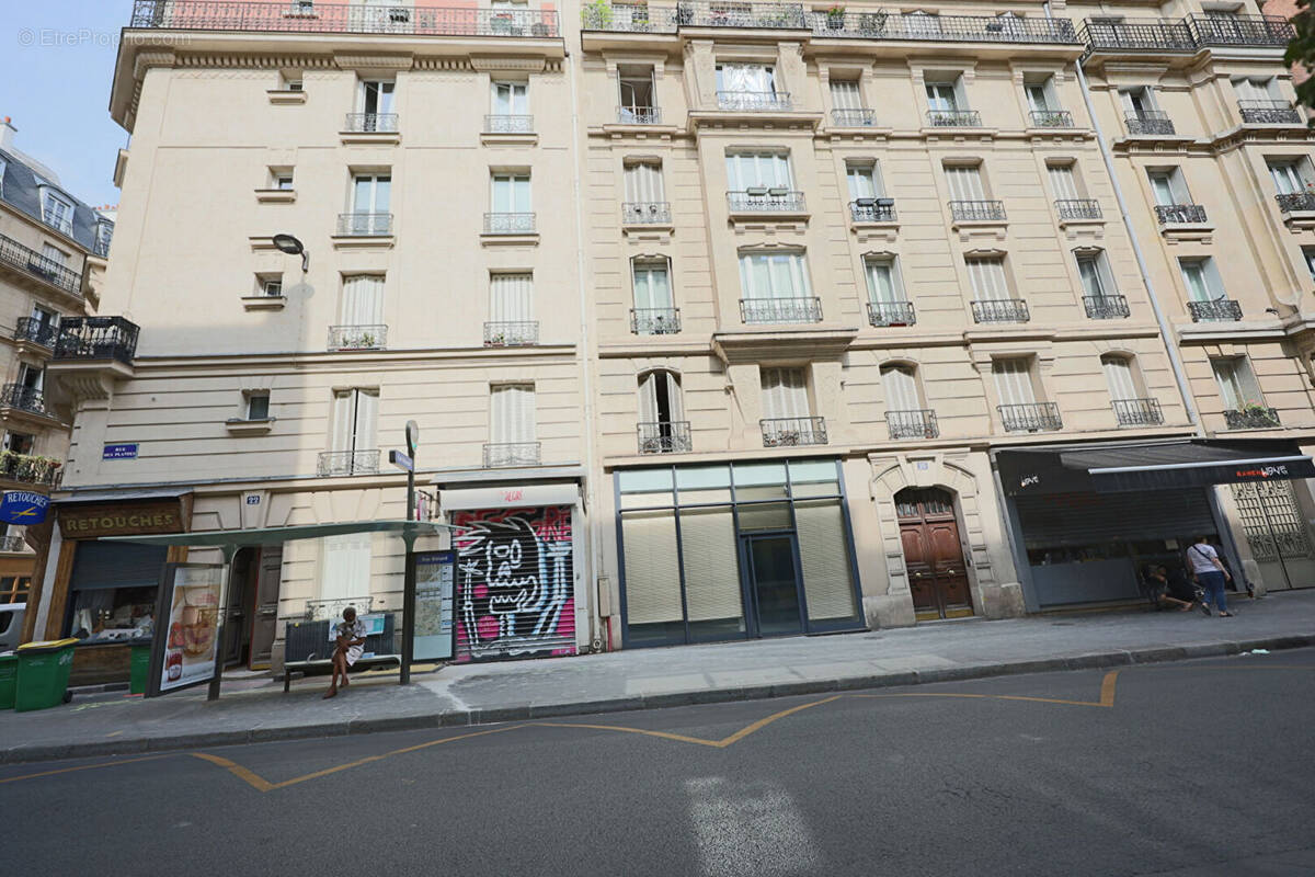 Appartement à PARIS-14E