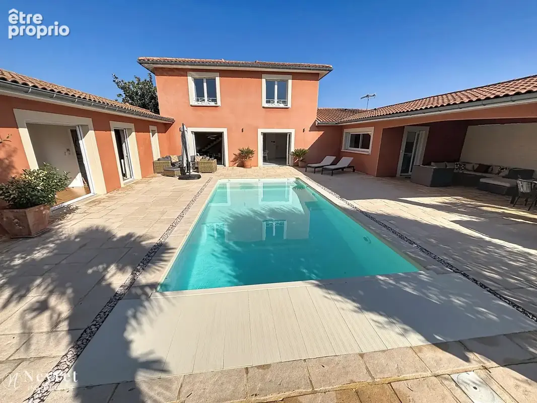 RARE CHARLY   Villa d’exception avec piscine chauffée   220 m2   Terrain 1 031 m2 Lotissement Tabéllio - photo 3