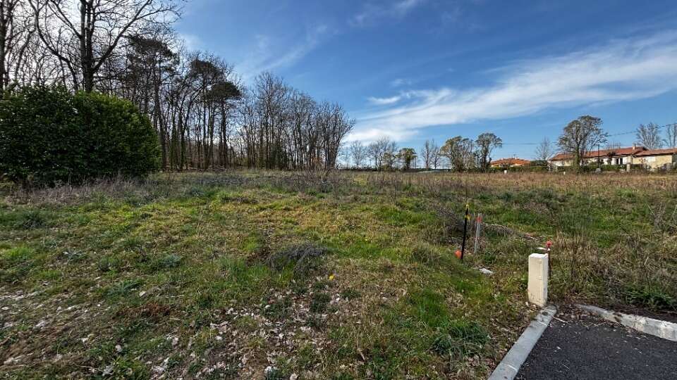 Terrain à FARGUES