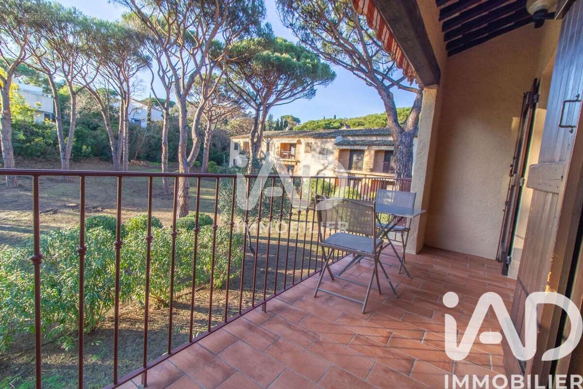 Photo 3 - Appartement à ROQUEBRUNE-SUR-ARGENS
