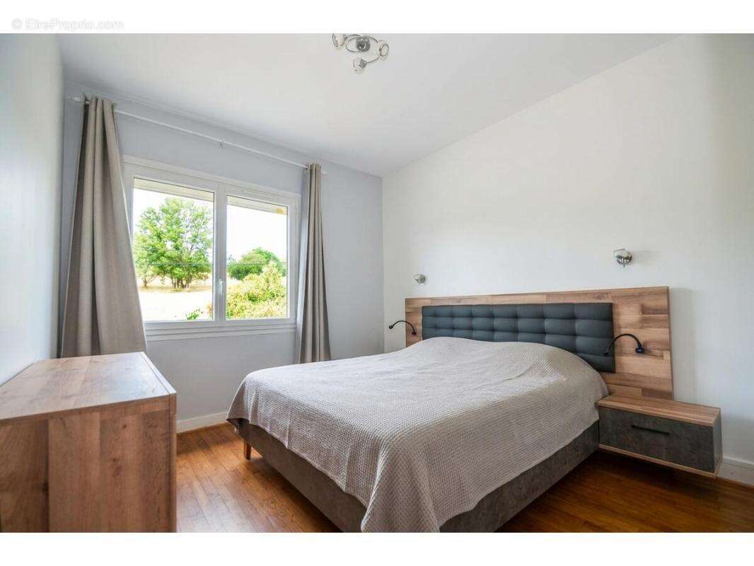 Maison 105 m² à Montpon-Menesterol  - photo 6