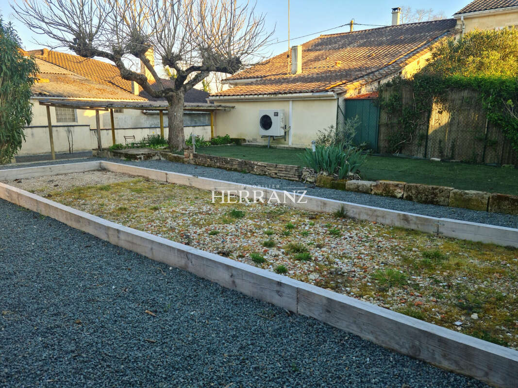 Maison de village - photo 11
