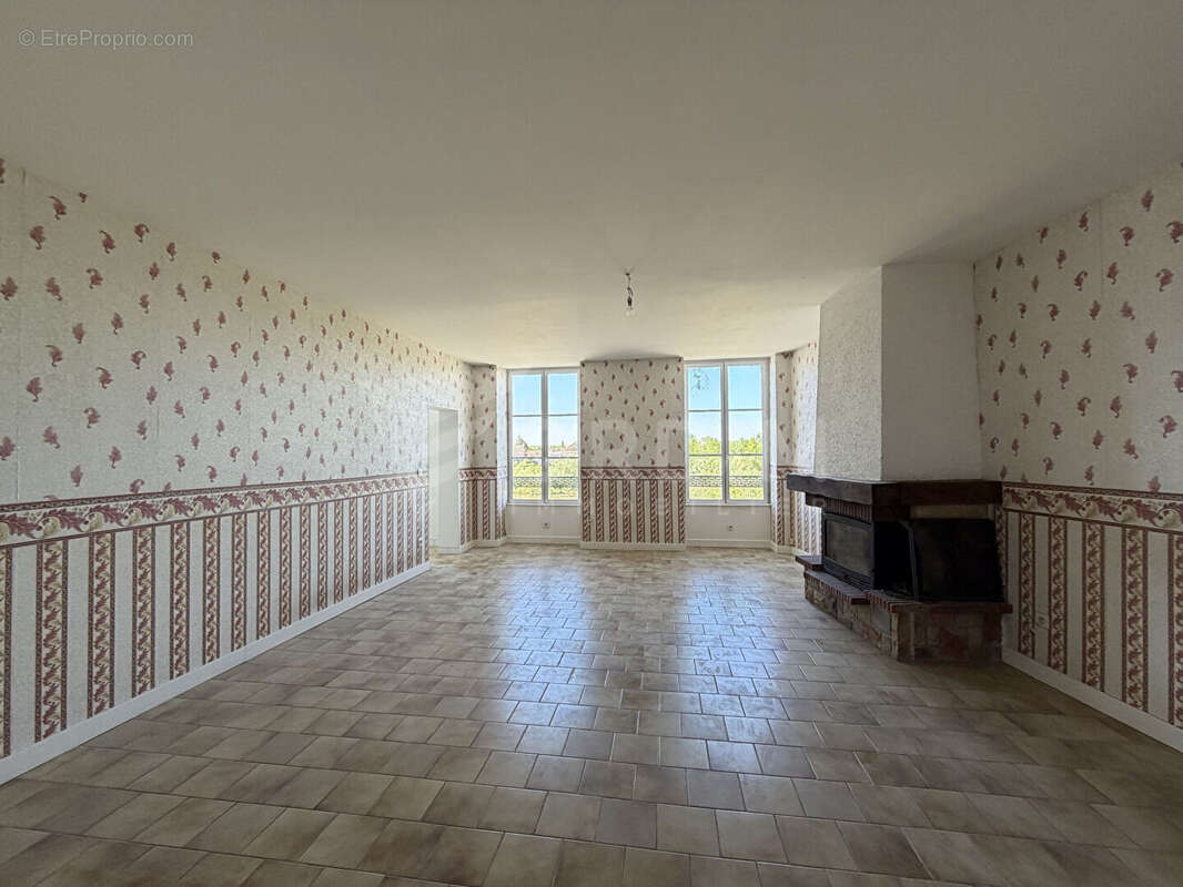 Appartement à LA CHARITE-SUR-LOIRE