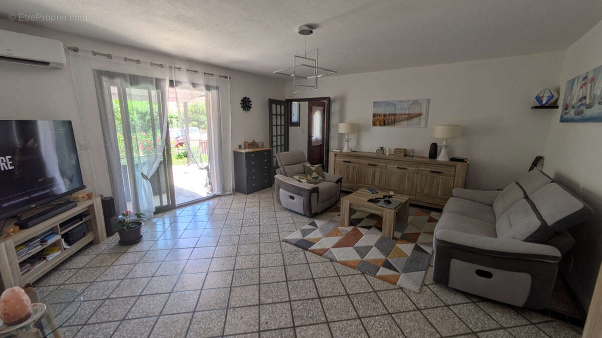 Maison à MONTESQUIEU-DES-ALBERES