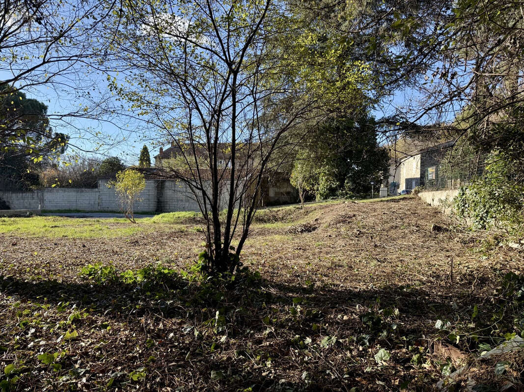 Belles parcelles centre de saint privat - photo 9