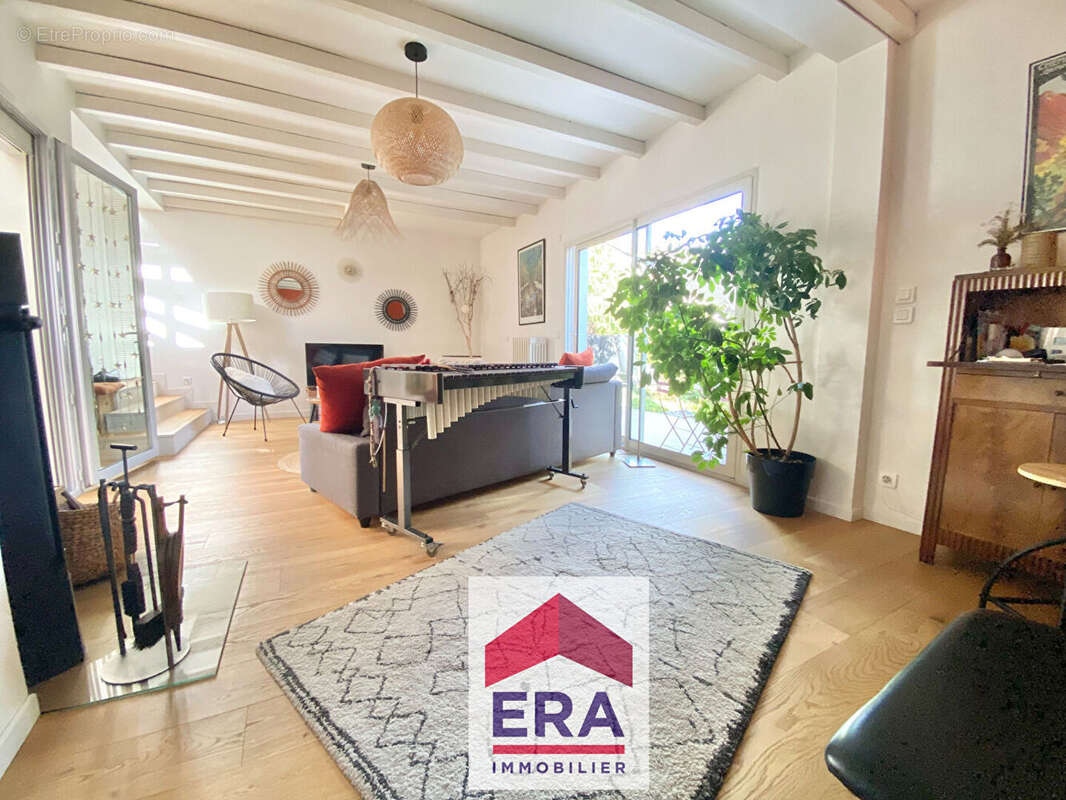 Maison à SARTROUVILLE